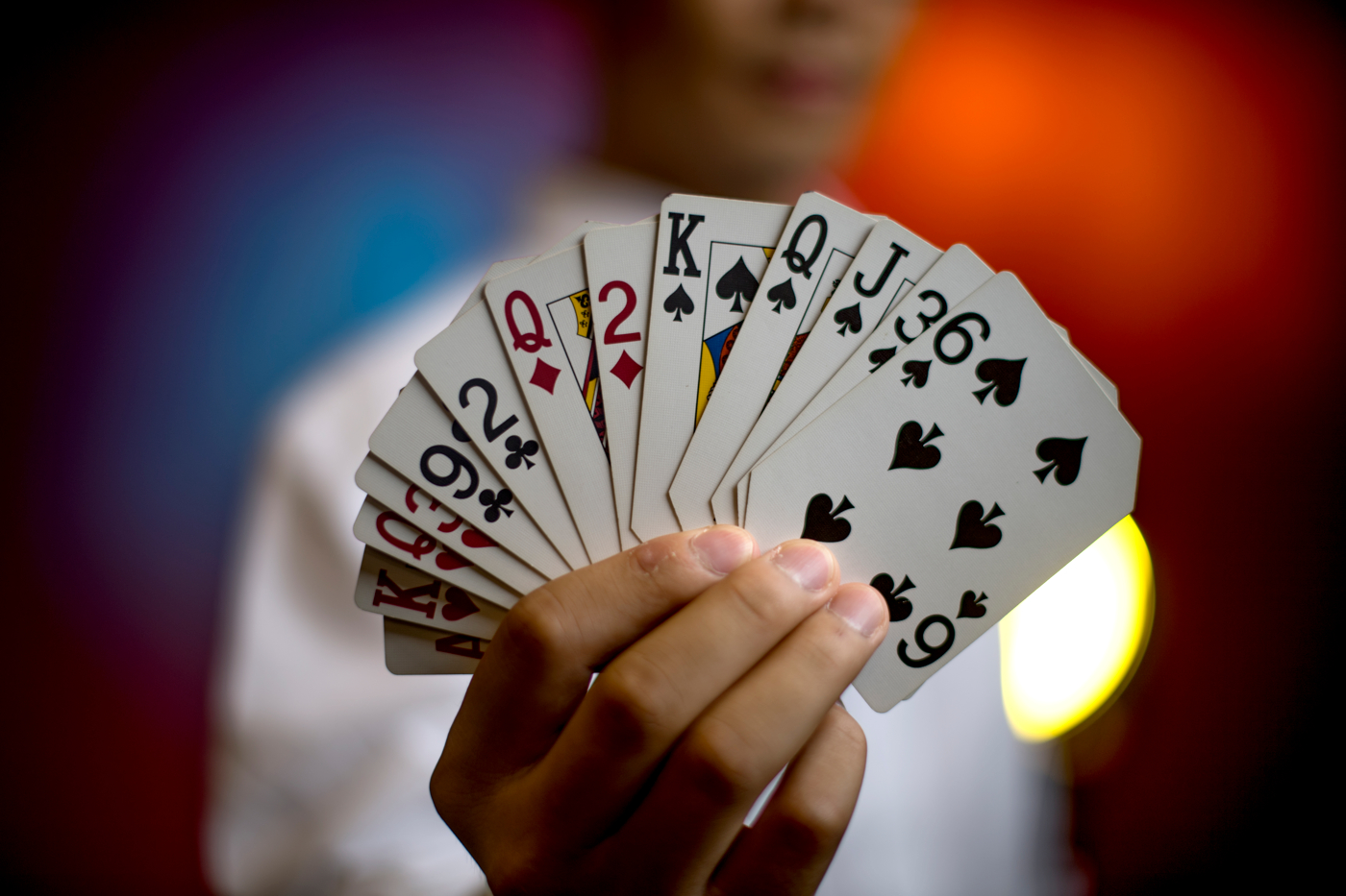 How to Play Bridge Card Game?