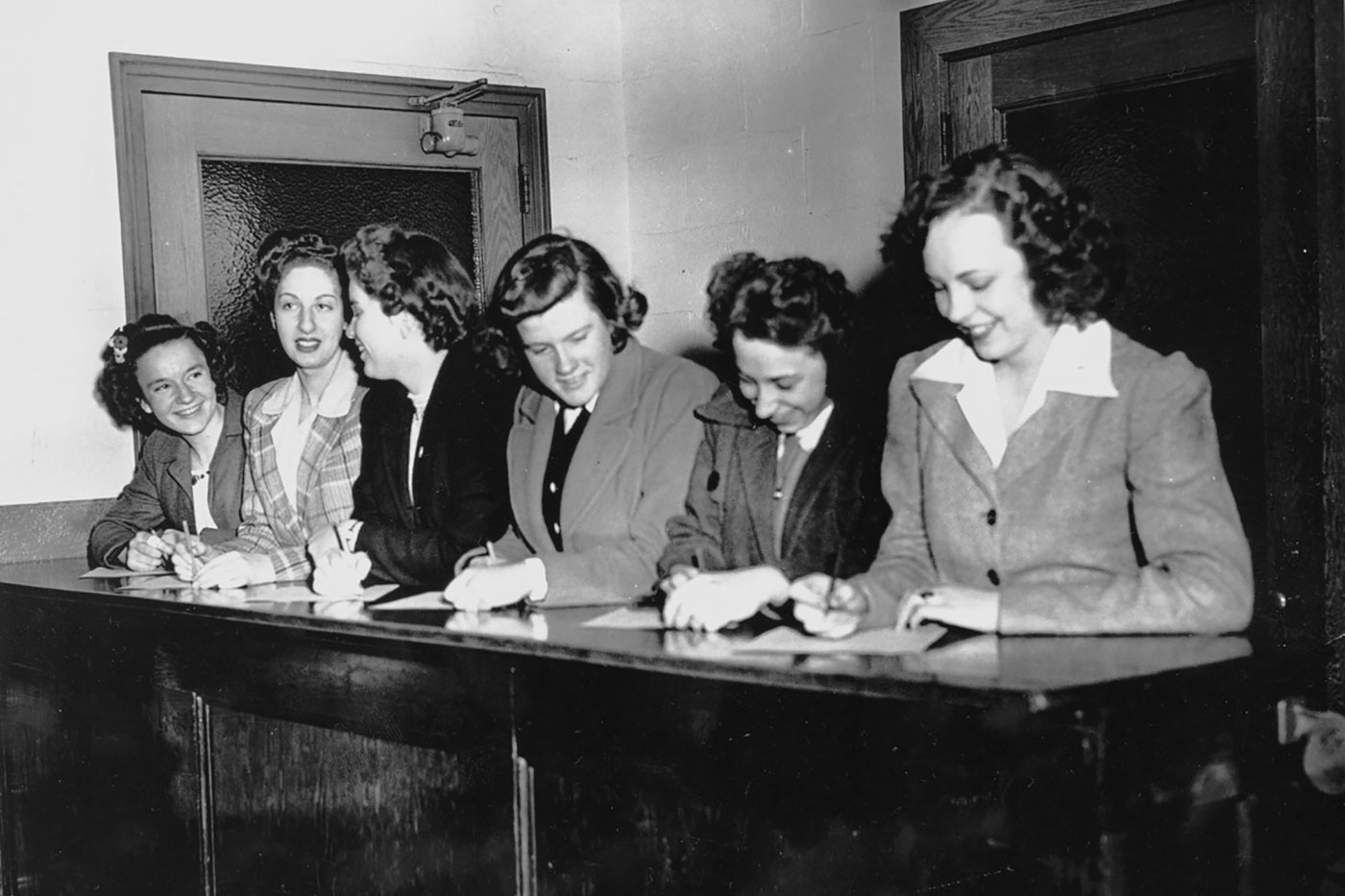 first class of women undergraduate students register 1943