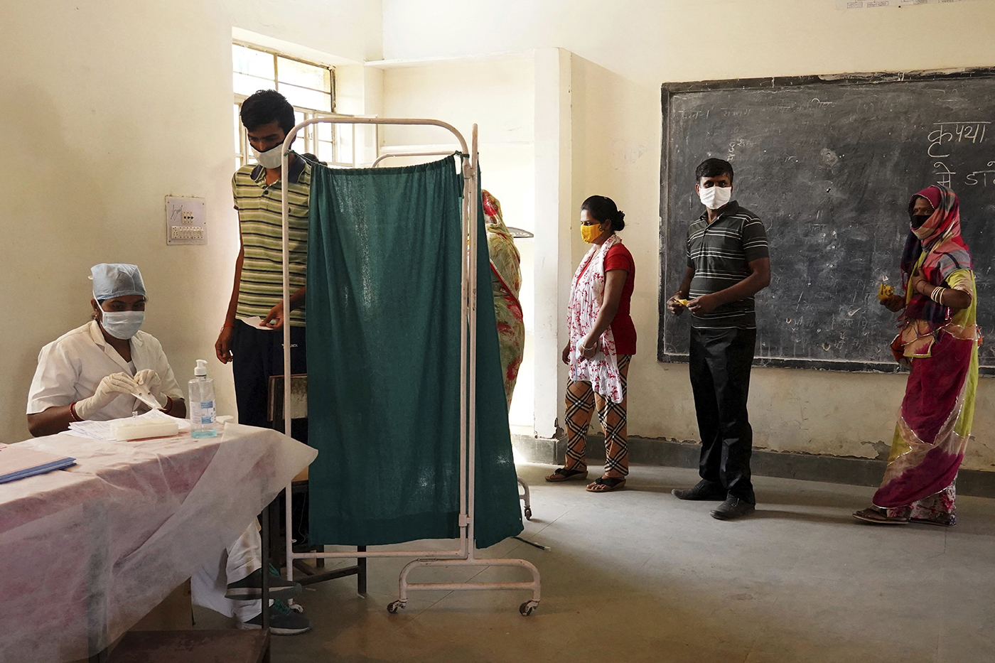 hospital scene in India