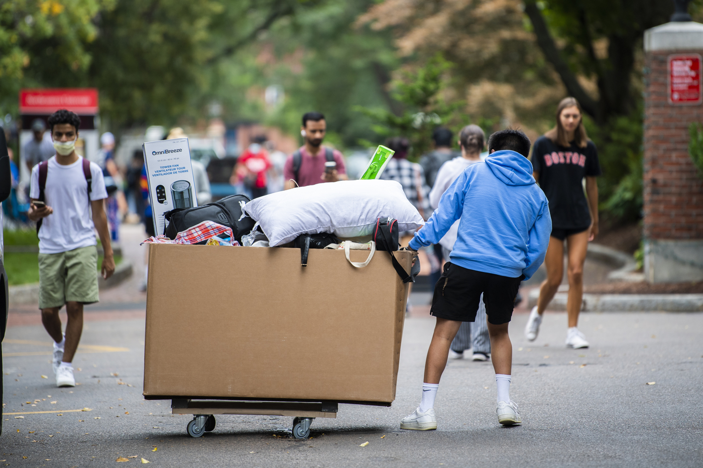 Caption: 08/30/21 - BOSTON, MA - Students move-in on Northeastern’s Boston campus for the start of the Fall semester on Aug. 30, 2021. Photo by Alyssa Stone/Northeastern University