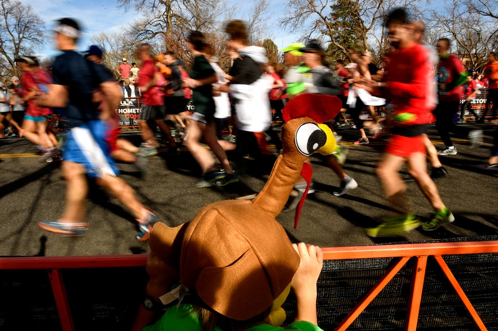 people running in a turkey trot