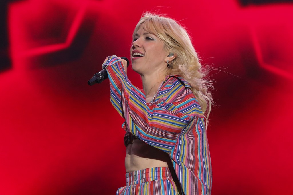 Carly Rae Jepsen NYC Show Canceled Due to Lightning — but It Didn't Stop Her