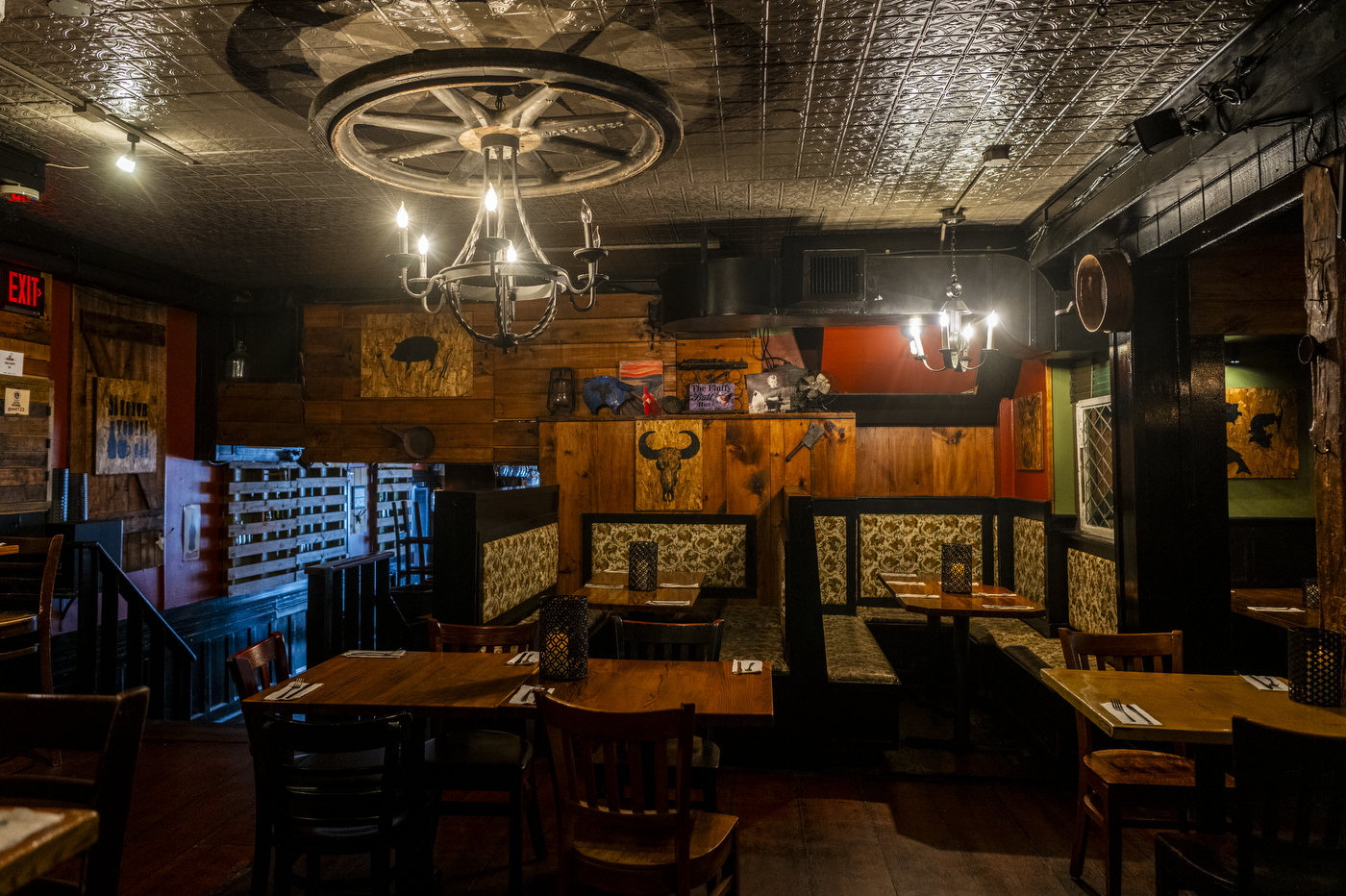 western themed interior of Scott Kirmil's restaurant