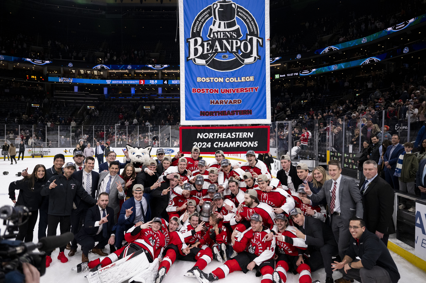 Huskies Defend Men’s Beanpot Title with Win Over BU