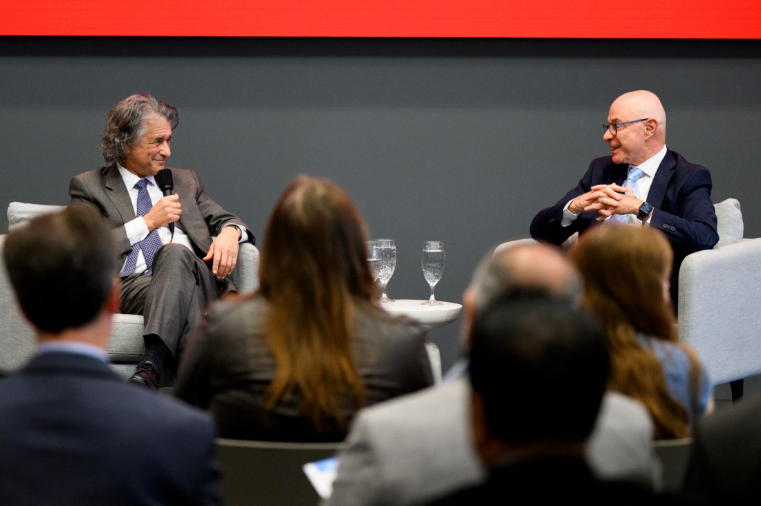 Daniel Levitin and President Aoun speaking to each other on stage at the Presidential speaker series. 