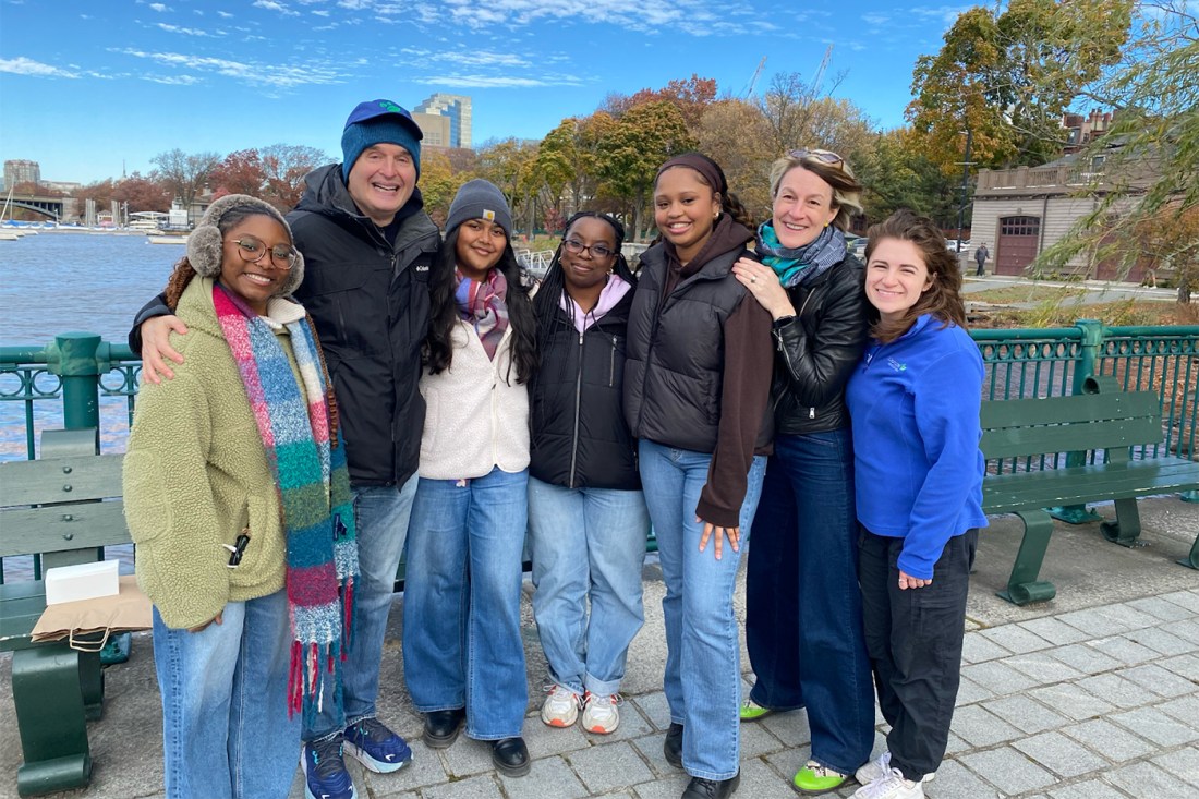 A group of students gathered around Phil Rosenthal in Boston.