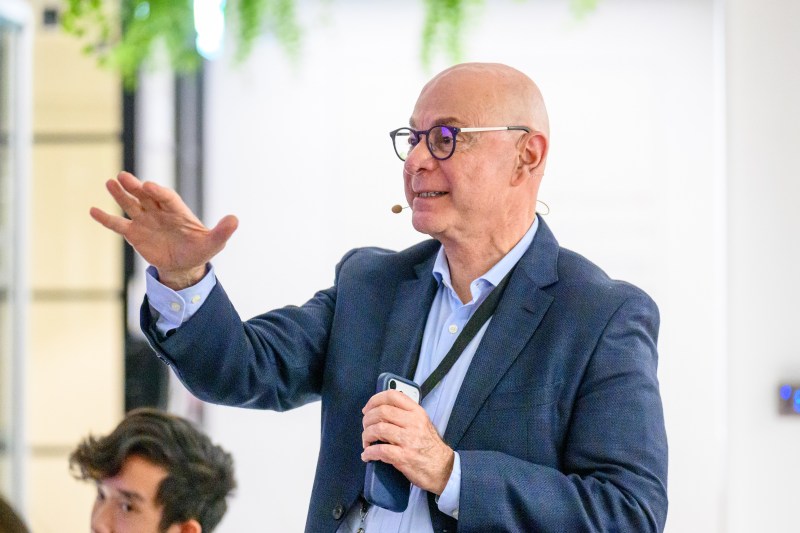 President Aoun speaks into a microphone.