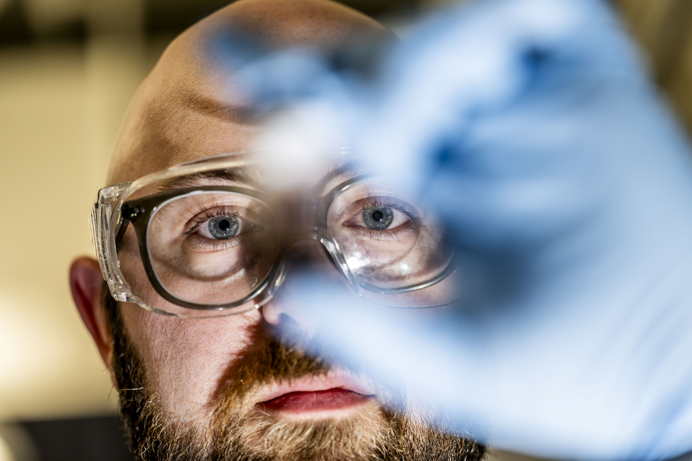 Photos: Chemical close-ups, Beanpot pot shots and an MBTA co-op